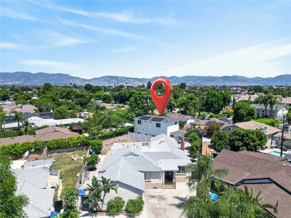 14827 Dearborn Street Panorama City, CA 91402