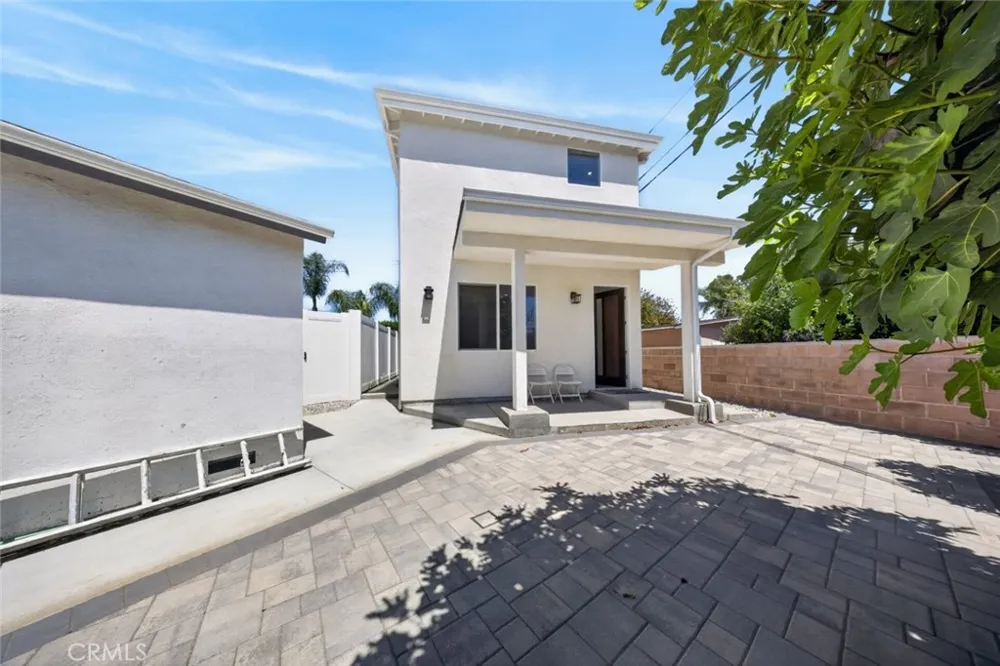 14827 Dearborn Street Panorama City, CA 91402