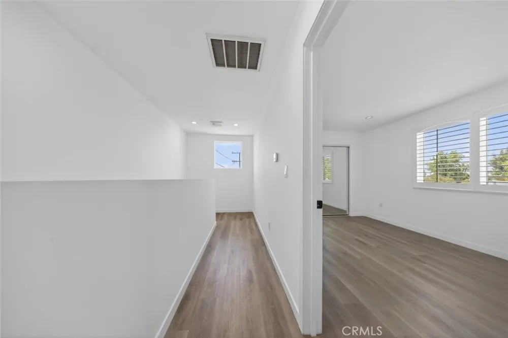 14827 Dearborn Street Panorama City, CA 91402