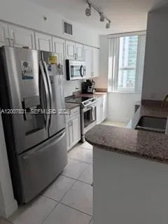 1155 Brickell Bay Dr #1201 Miami, FL 33131