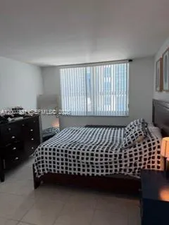 1155 Brickell Bay Dr #1201 Miami, FL 33131