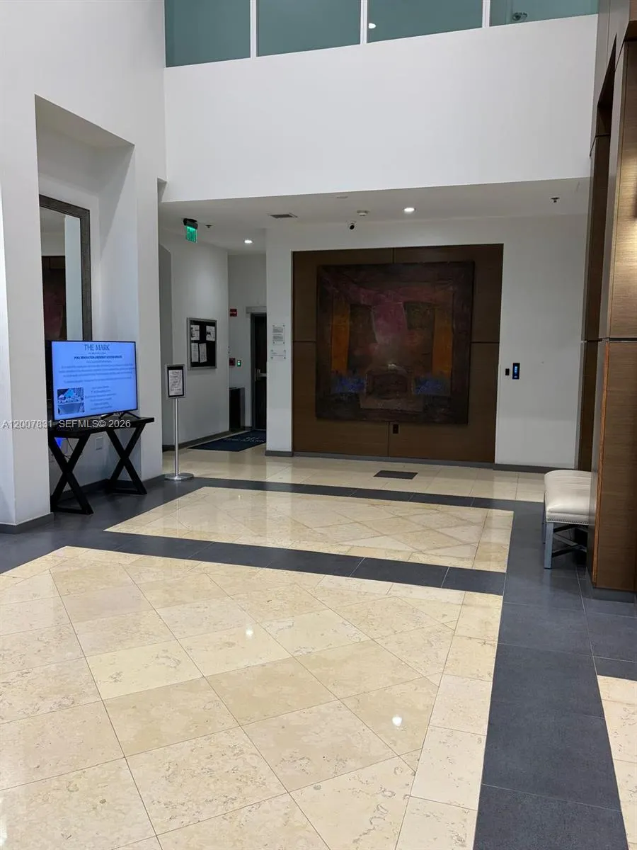 1155 Brickell Bay Dr #1201 Miami, FL 33131