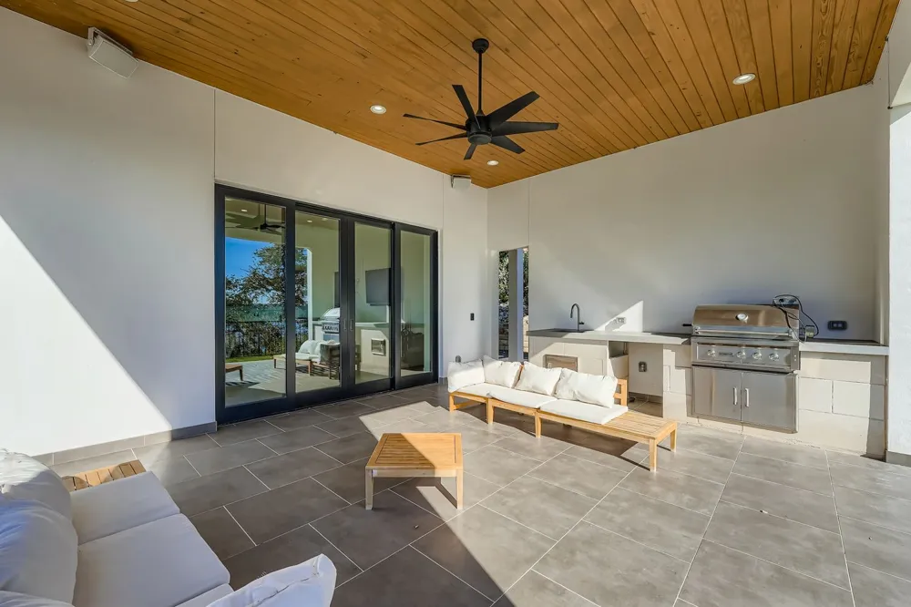 6412 Lantern View Drive Jonestown, TX 78645