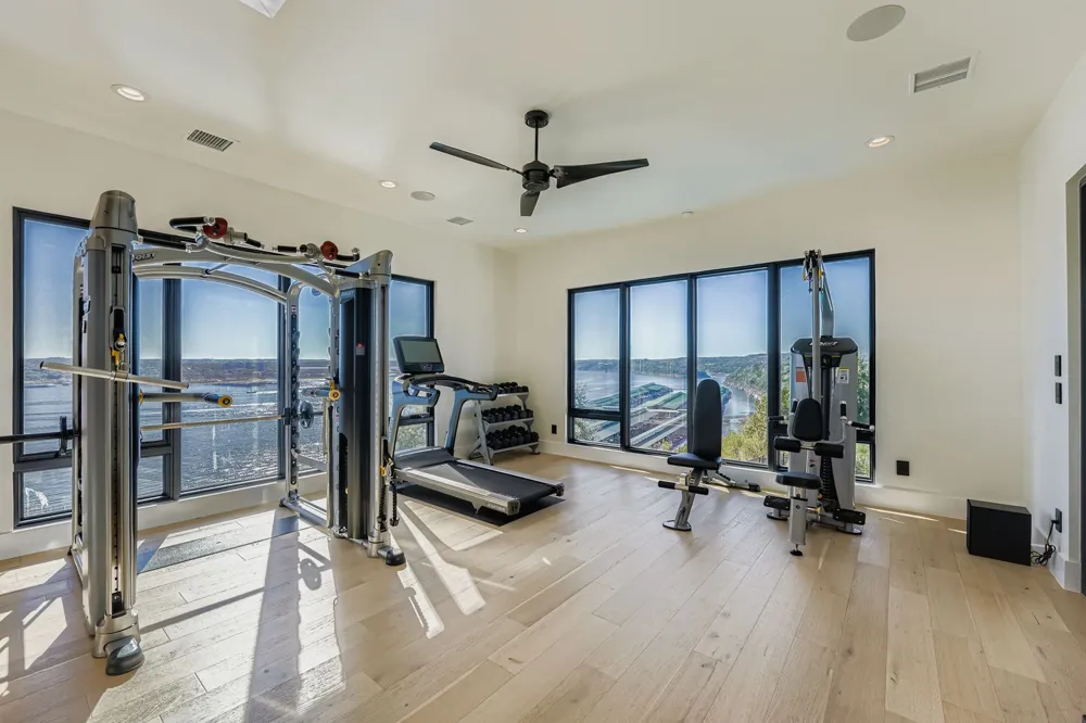 6412 Lantern View Drive Jonestown, TX 78645