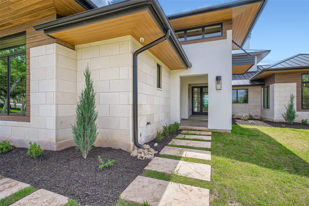 6412 Lantern View Drive Jonestown, TX 78645