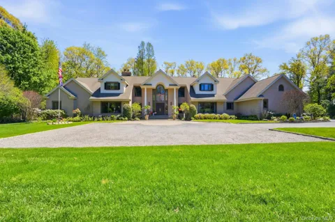 10 Fox Meadow Lane