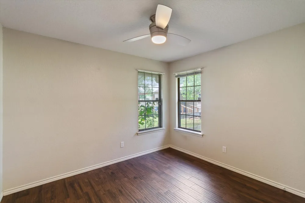 53 Tinas Trail Martindale, TX 78655