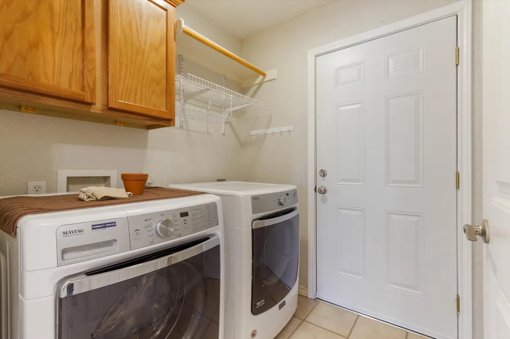 53 Tinas Trail Martindale, TX 78655