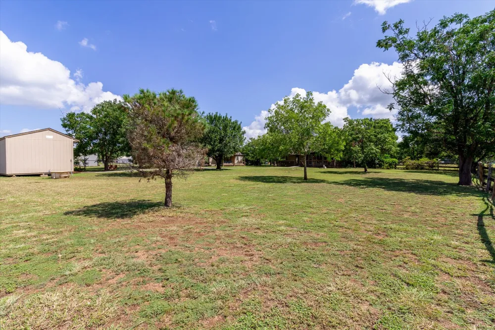 53 Tinas Trail Martindale, TX 78655