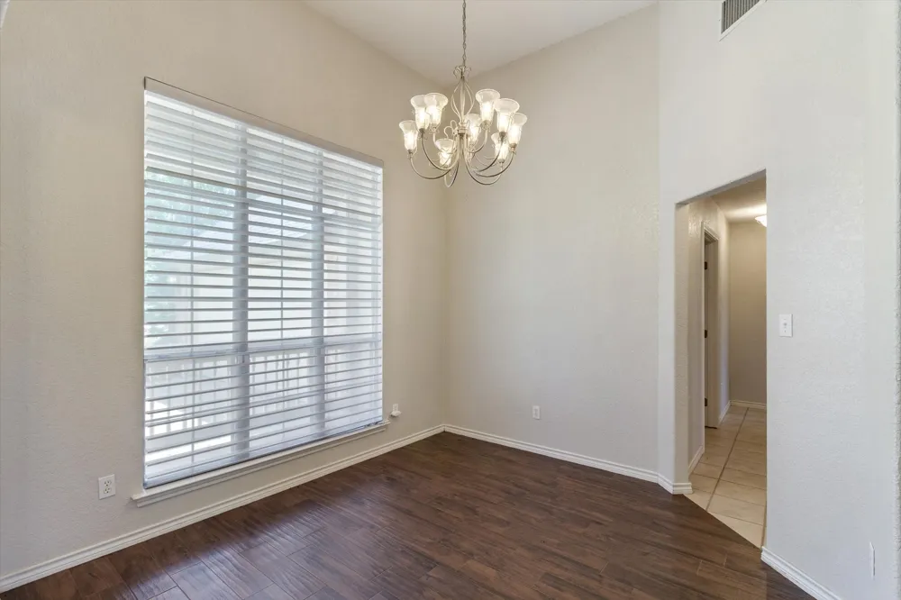 53 Tinas Trail Martindale, TX 78655