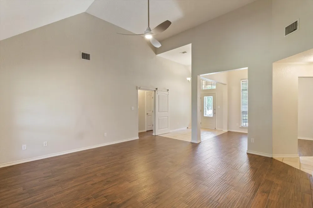 53 Tinas Trail Martindale, TX 78655
