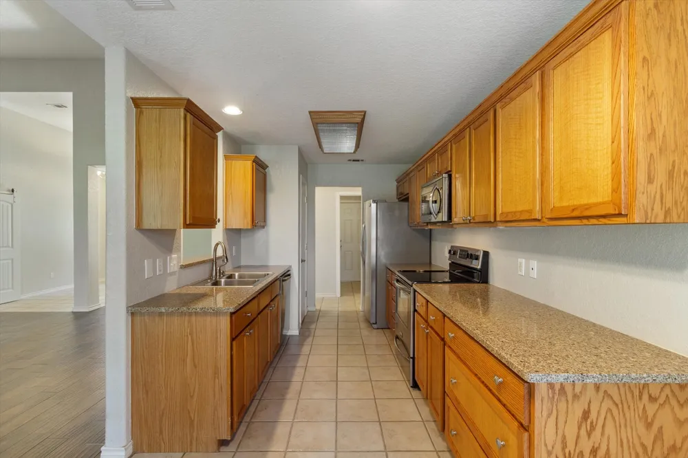 53 Tinas Trail Martindale, TX 78655