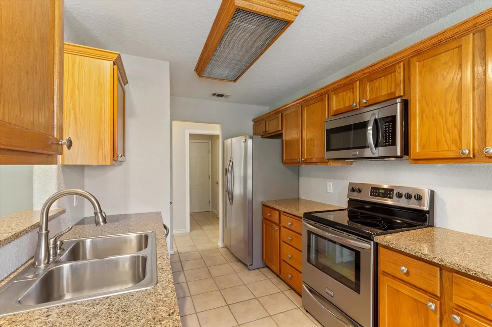 53 Tinas Trail Martindale, TX 78655