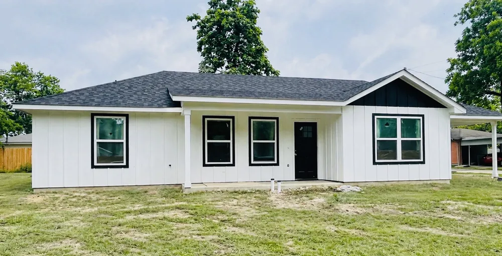 251 E Fort Worth Avenue Cooper, TX 75432