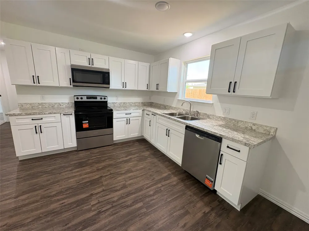 251 E Fort Worth Avenue Cooper, TX 75432
