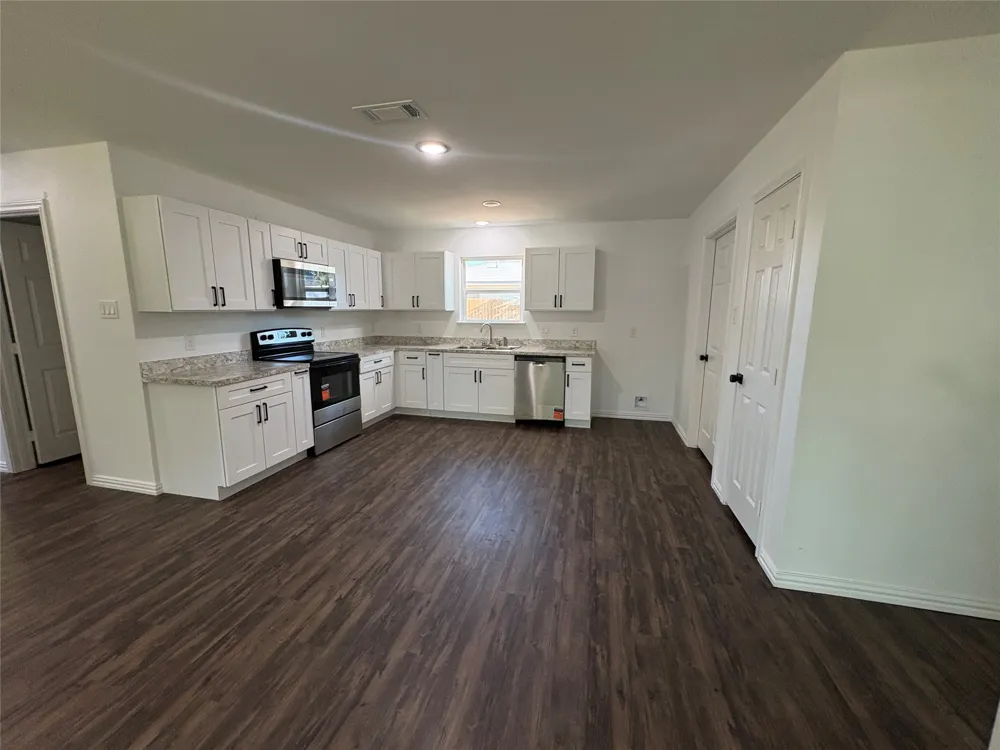 251 E Fort Worth Avenue Cooper, TX 75432