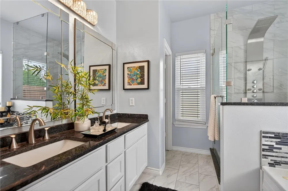 1806 Margaret Kingsville, TX 78363