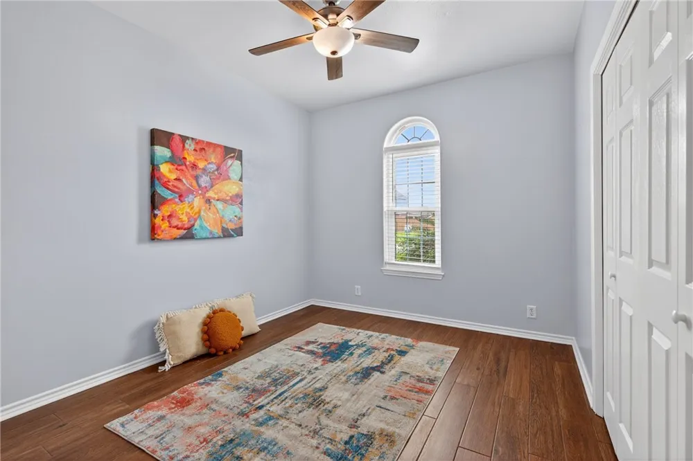 1806 Margaret Kingsville, TX 78363
