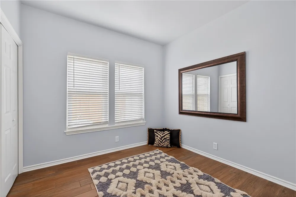 1806 Margaret Kingsville, TX 78363
