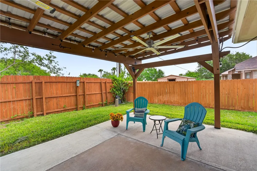 1806 Margaret Kingsville, TX 78363