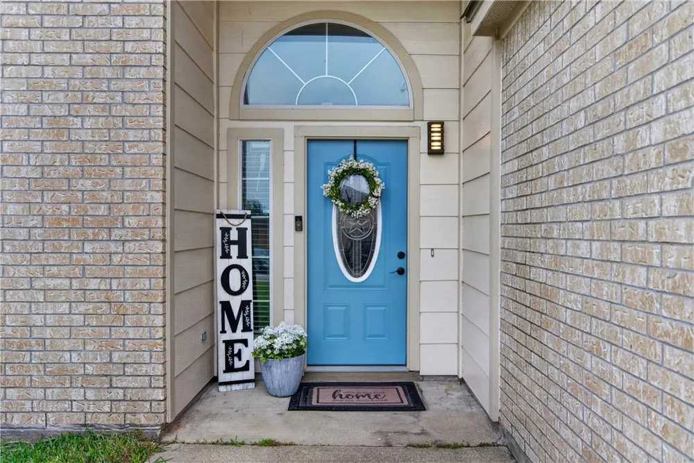 1806 Margaret Kingsville, TX 78363
