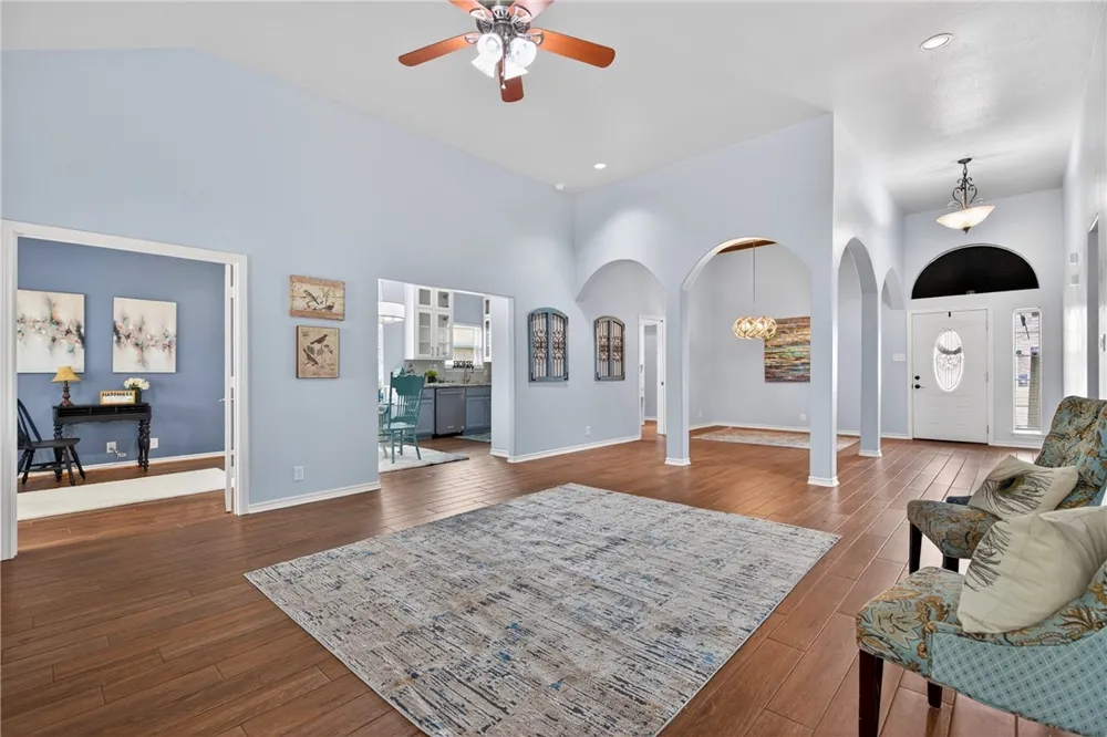 1806 Margaret Kingsville, TX 78363