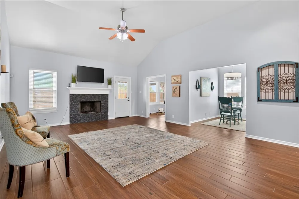 1806 Margaret Kingsville, TX 78363