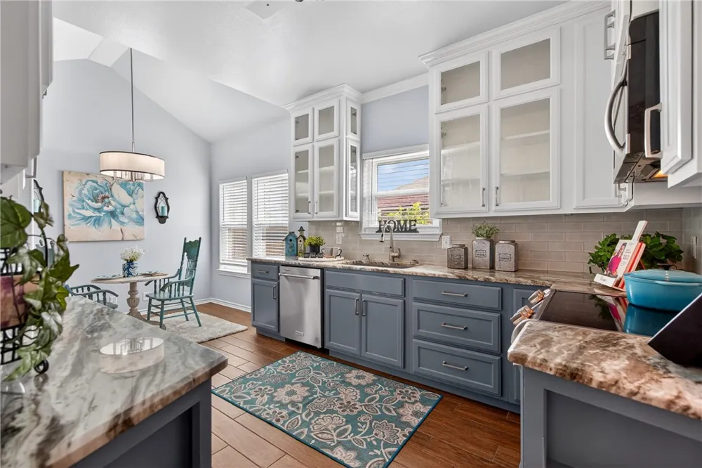 1806 Margaret Kingsville, TX 78363