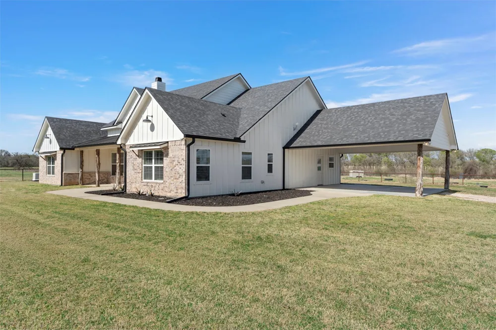 399 Satin Rd Chilton, TX 76632