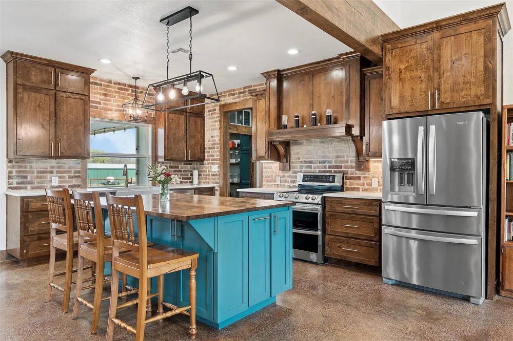 399 Satin Rd Chilton, TX 76632