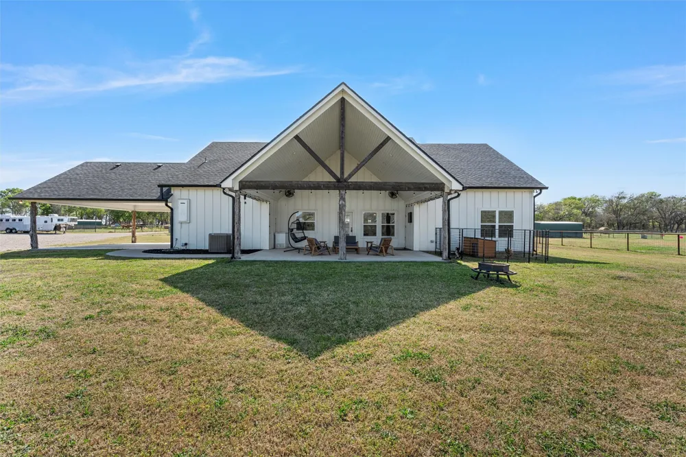 399 Satin Rd Chilton, TX 76632