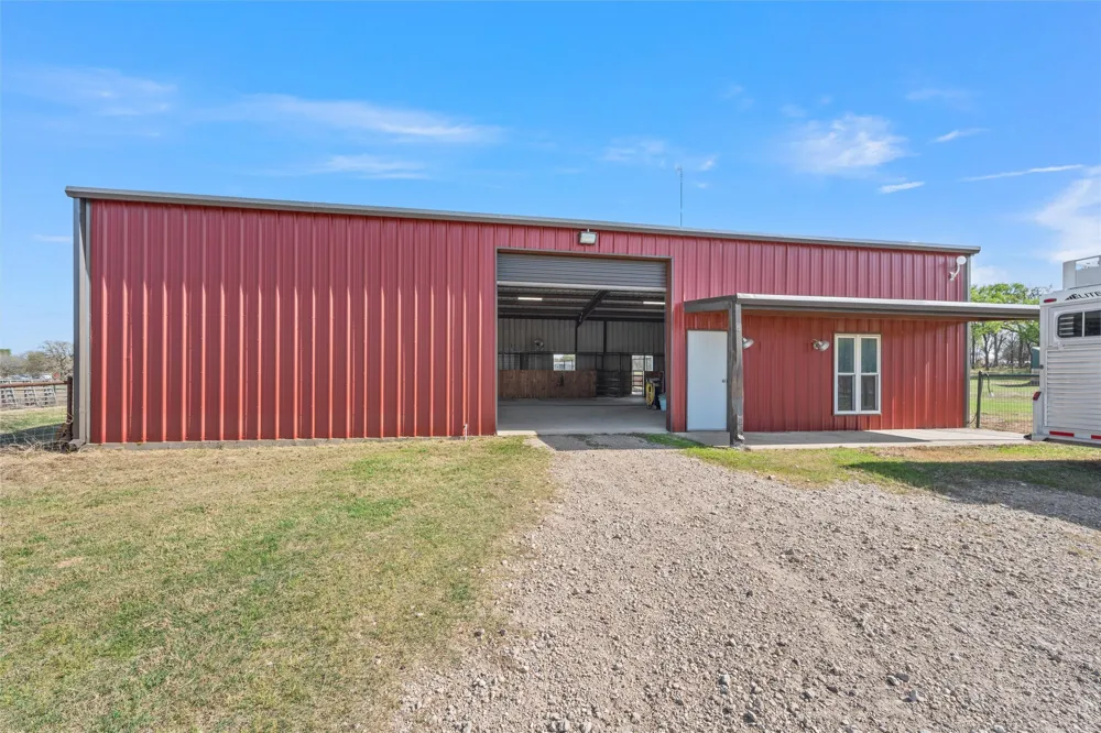 399 Satin Rd Chilton, TX 76632