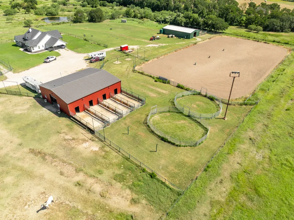 399 Satin Rd Chilton, TX 76632
