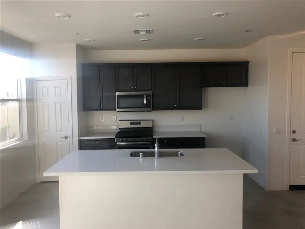 41957 Zafra Street Murrieta, CA 92562