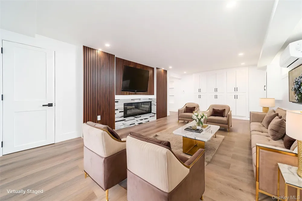 8632 Midland Parkway Jamaica Estates, NY 11432