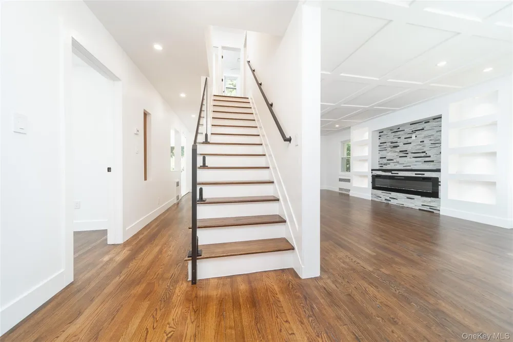 8632 Midland Parkway Jamaica Estates, NY 11432
