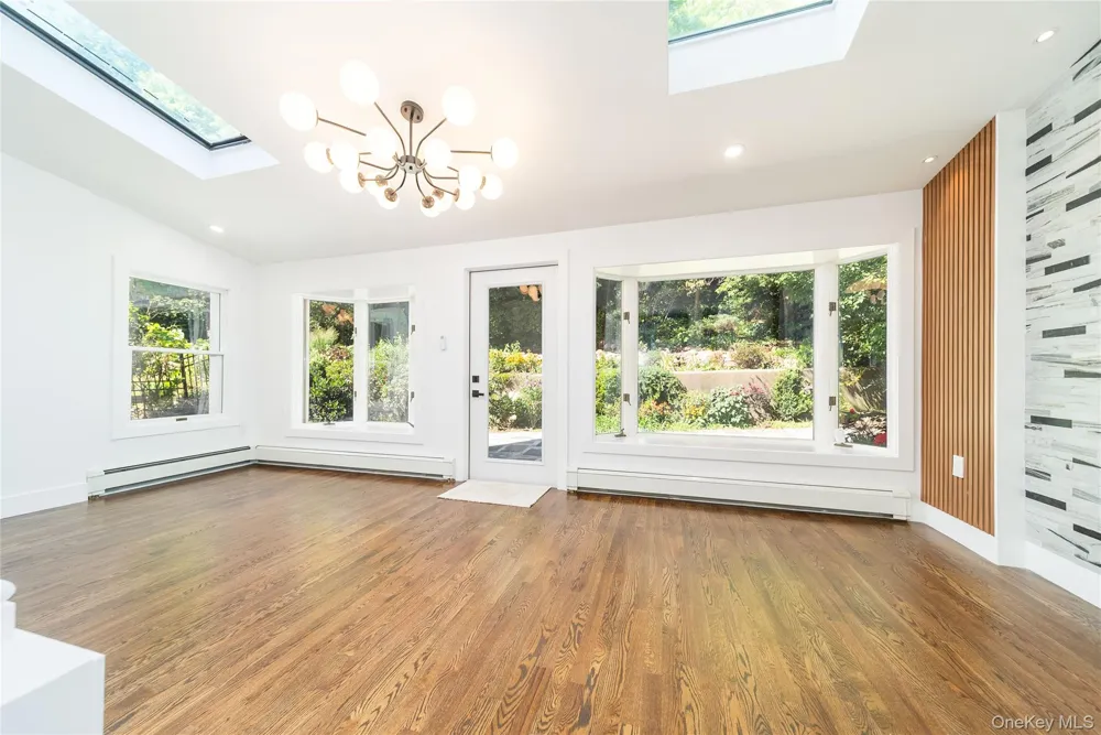 8632 Midland Parkway Jamaica Estates, NY 11432