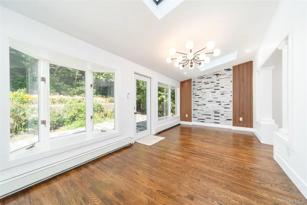8632 Midland Parkway Jamaica Estates, NY 11432