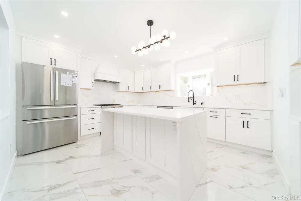 8632 Midland Parkway Jamaica Estates, NY 11432
