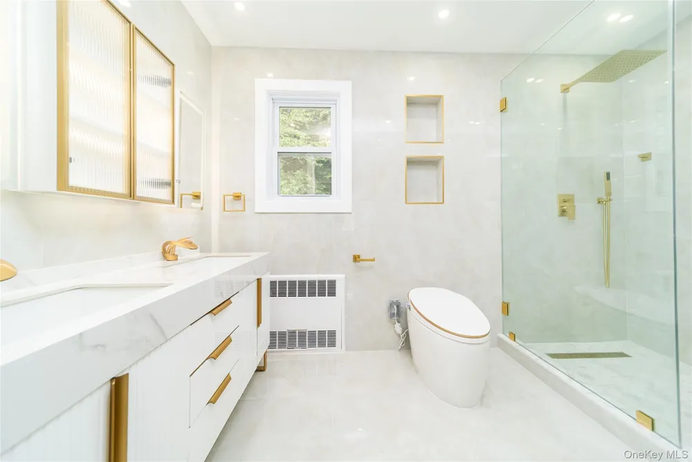 8632 Midland Parkway Jamaica Estates, NY 11432