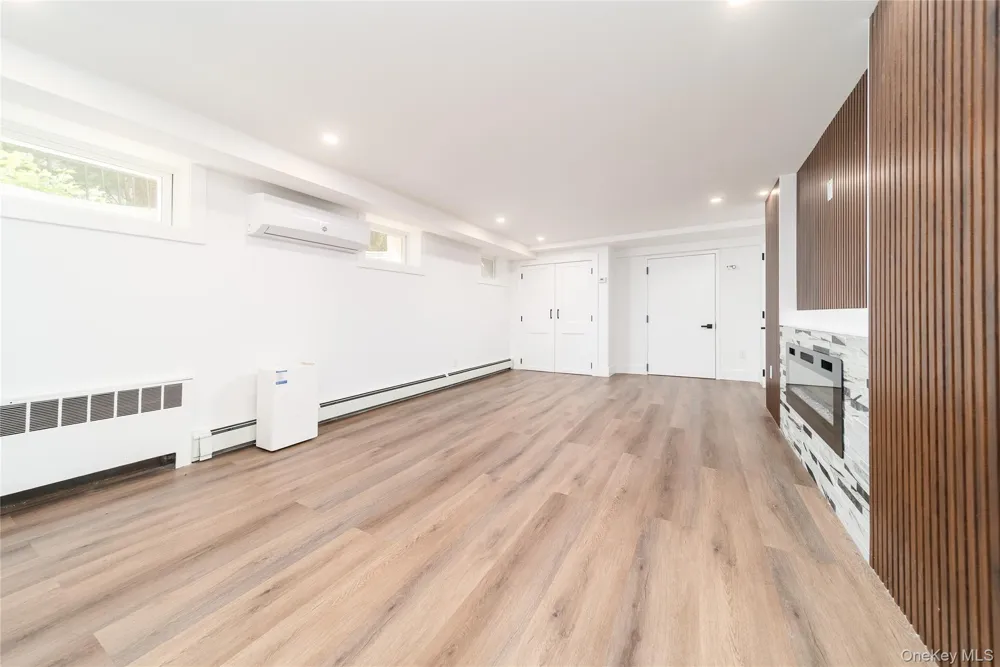 8632 Midland Parkway Jamaica Estates, NY 11432