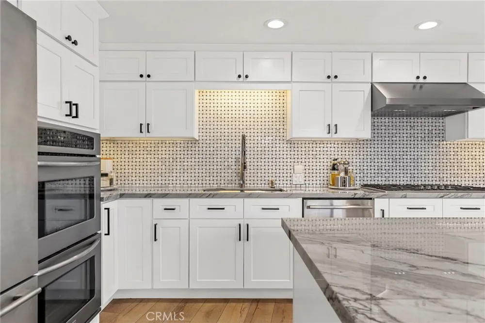 5164 Faris Lane Woodland Hills, CA 91364
