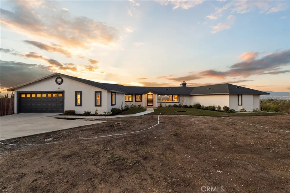 5164 Faris Lane Woodland Hills, CA 91364