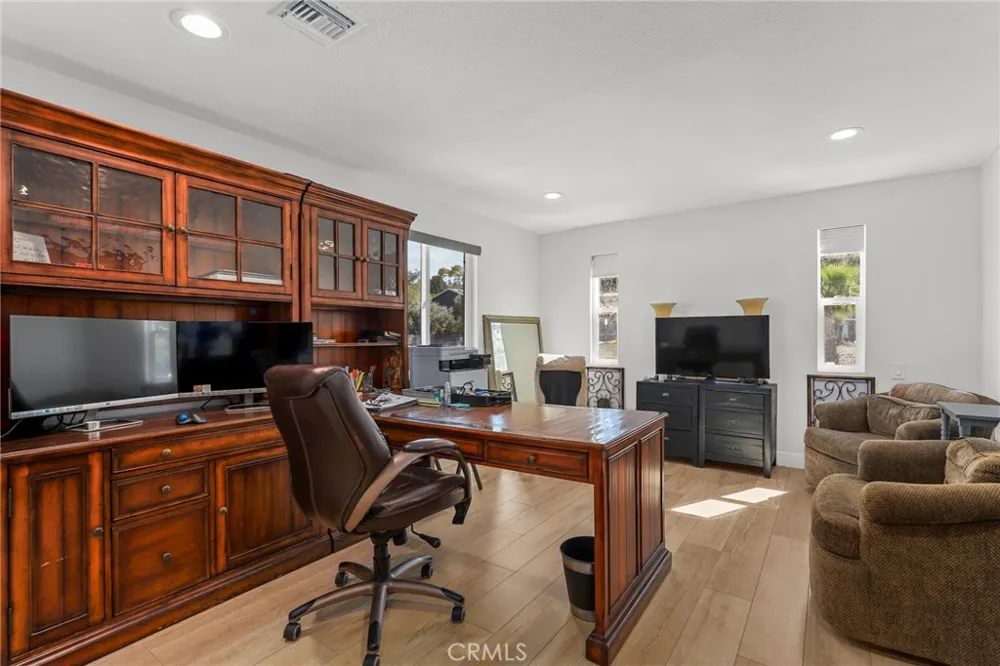 5164 Faris Lane Woodland Hills, CA 91364