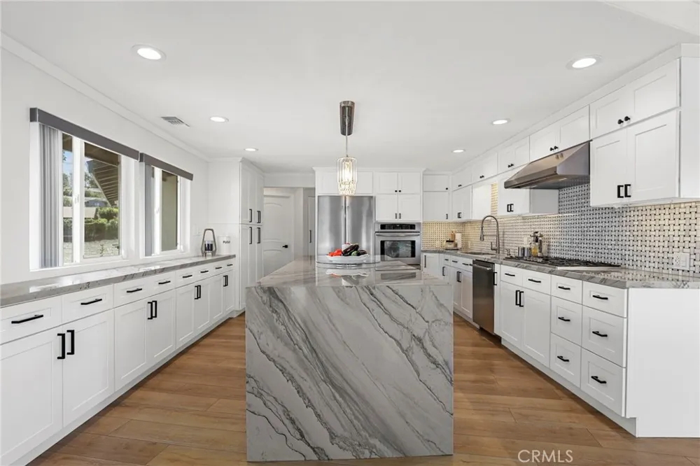 5164 Faris Lane Woodland Hills, CA 91364