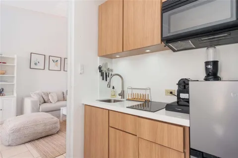 150 CANDELERO DRIVE DRIVE #878-studio