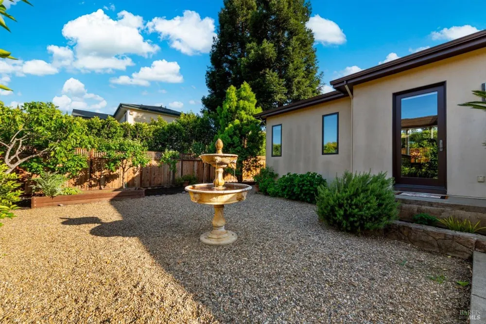 977 Pratt Avenue St. Helena, CA 94574