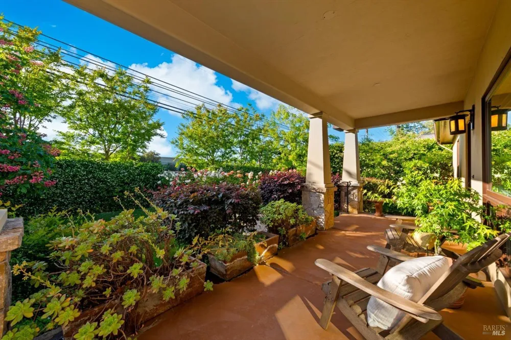 977 Pratt Avenue St. Helena, CA 94574