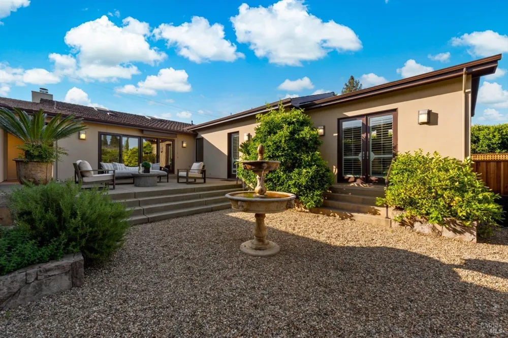 977 Pratt Avenue St. Helena, CA 94574