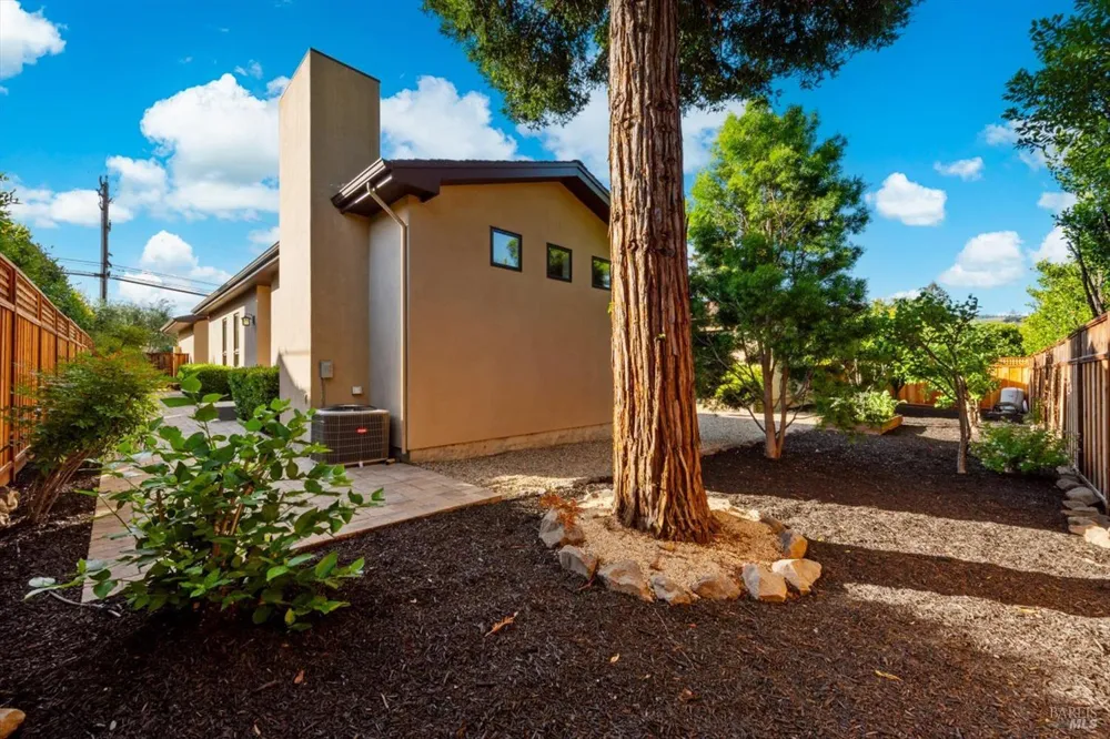 977 Pratt Avenue St. Helena, CA 94574